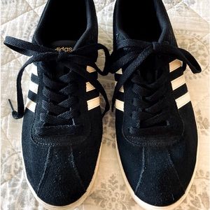 Women’s Addidas sneakers. Classic Black/White. Size 8.5.  Excellent condition .